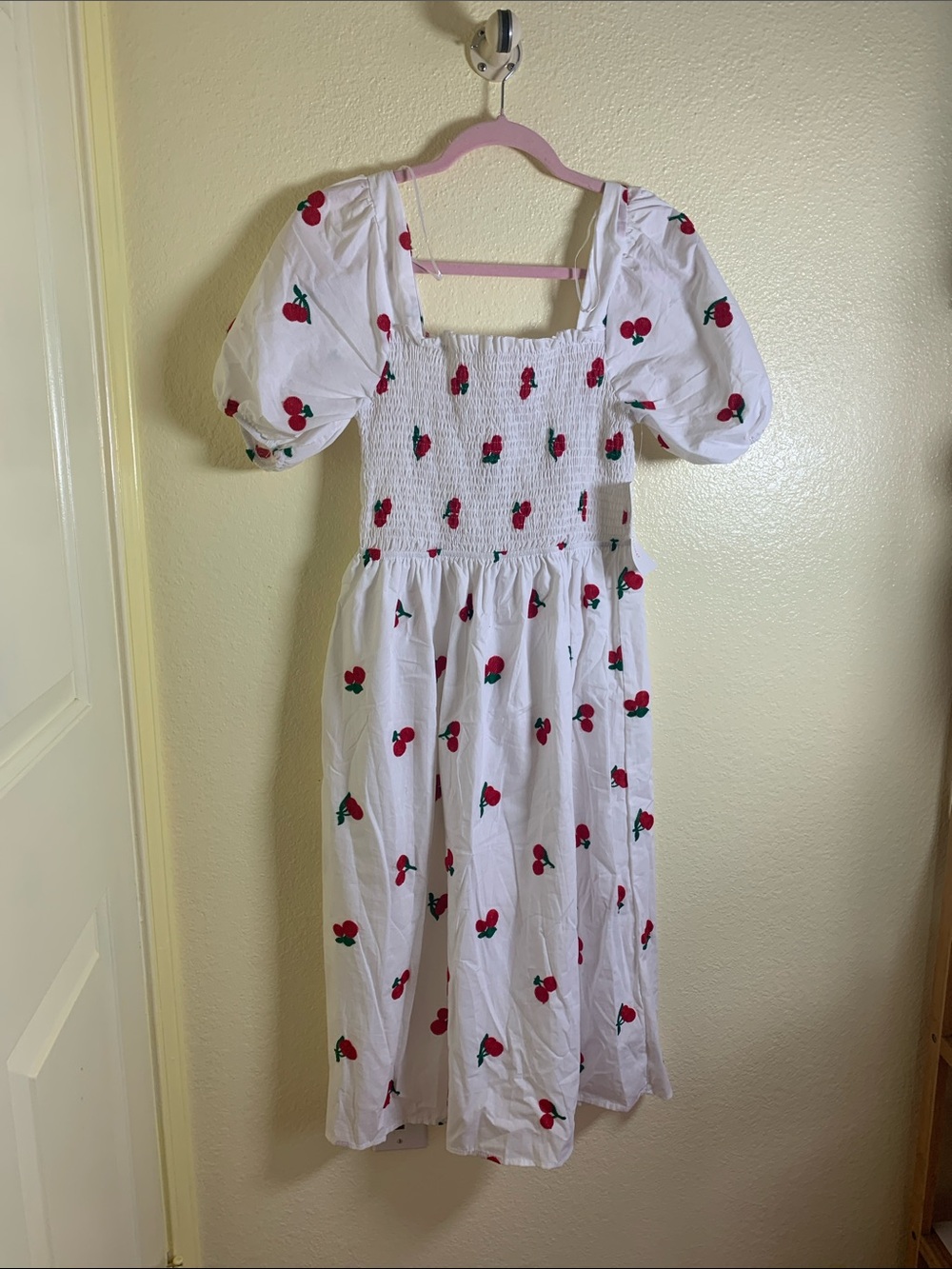 NWT Ana Rose White Cherry-Print Puff Sleeve Midi Dress, Size M
